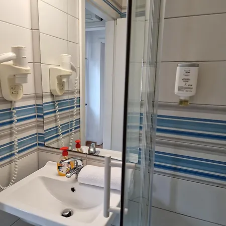 Most Hostel Vandrarhem