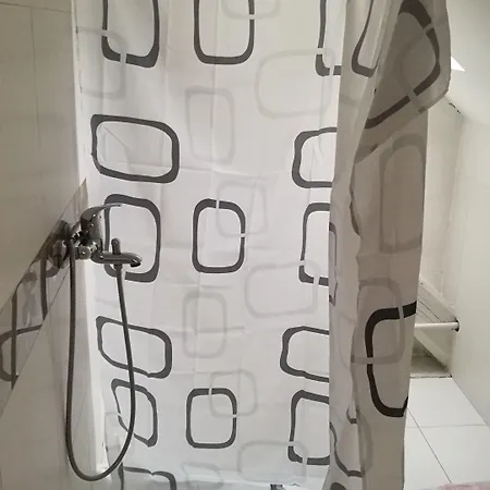 بيت شباب Most Hostel
